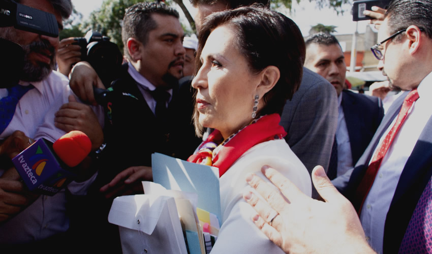 Rosario Robles, ex titular de Sedesol y Sedatu, a su llegada a los juzgados del Reclusorio Sur, para presentarse a la audiencia por las acusaciones por el supuesto desvío de recursos durante su administración.