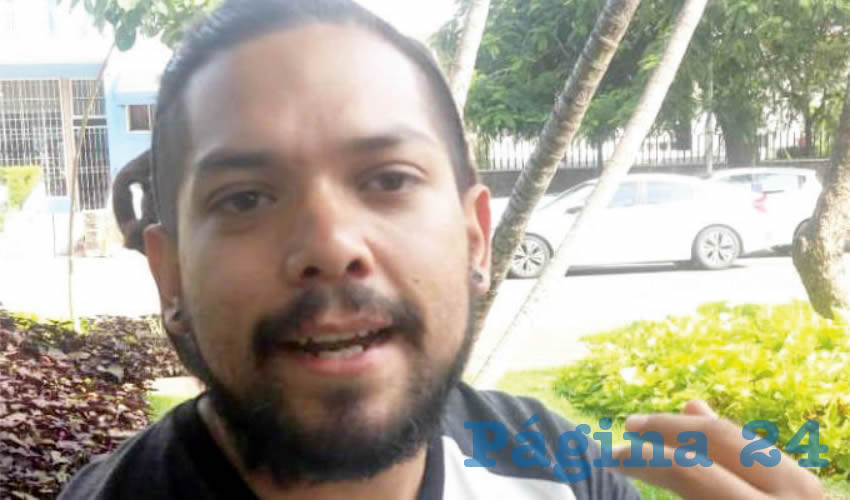 Pablo Ramírez, coordinador de calidad del aire y responsable de la campaña “Revolución Urbana”, indicó que la capital jalisciense muestra más contaminación incluso que Ciudad de México, esto por la falta de un programa que regule las emisiones vehiculares, entre otras cuestiones/Foto: Francisco Tapia