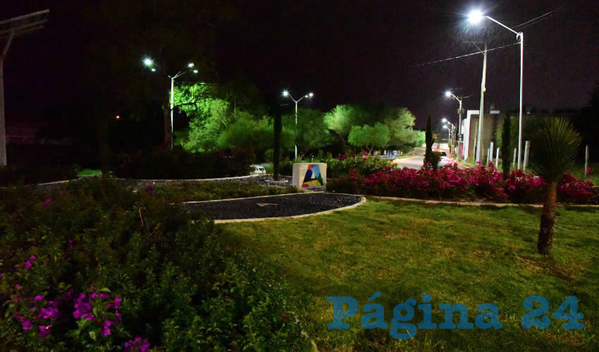 Direcci&oacute;n de Parques y Jardines realiz&oacute; labores de fontaner&iacute;a e iluminaci&oacute;n en el espejo de agua del conocido talud ubicado en el bulevar Adolfo Ruiz Cortines