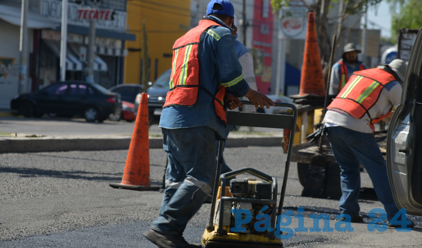 La Secretar&iacute;a de Obras P&uacute;blicas del Municipio de Aguascalientes trabaja en avenidas como H&eacute;roe de Nacozari Sur, dando seguimiento a las acciones de bacheo