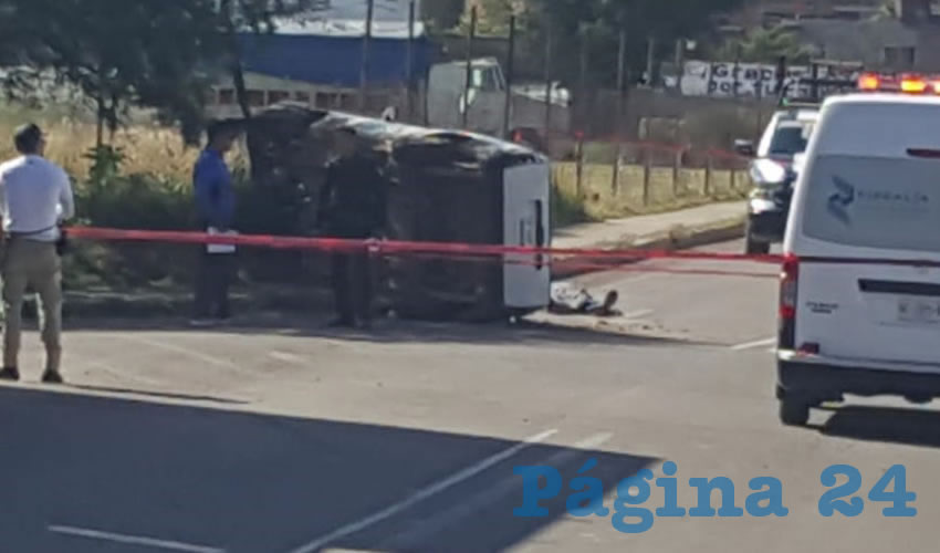 Armando Cardona encontr&oacute; la muerte al volcar su camioneta sobre la calle Malec&oacute;n, en Calvillo