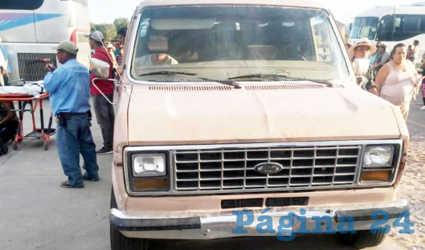 La camioneta que embisti&oacute; a la ni&ntilde;a que corr&iacute;a entre veh&iacute;culos estacionados