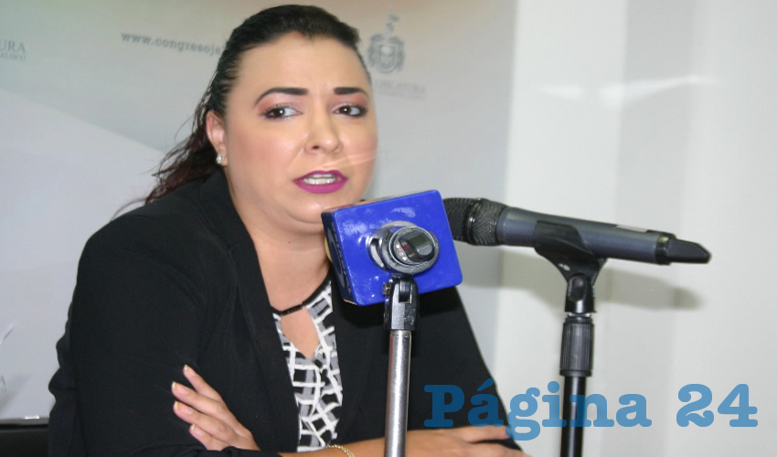 “Muy lamentable que después de todo lo que nos han venido comentando, que se ha venido realizando desde la secretaría referente a la capacitación a los policías, se sigan suscitando estos lamentables casos (…); no podemos permitir que cuando alguien quiera hacer una denuncia lo quieran revictimizar”, sentenció la legisladora tricolor/Foto: Francisco Tapia