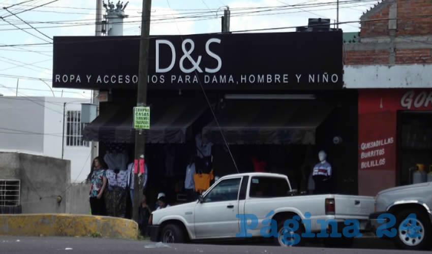El negocio D&S, situado en el cruce de la avenida Rodolfo Landeros Gallegos y la calle Cecilia Leal.