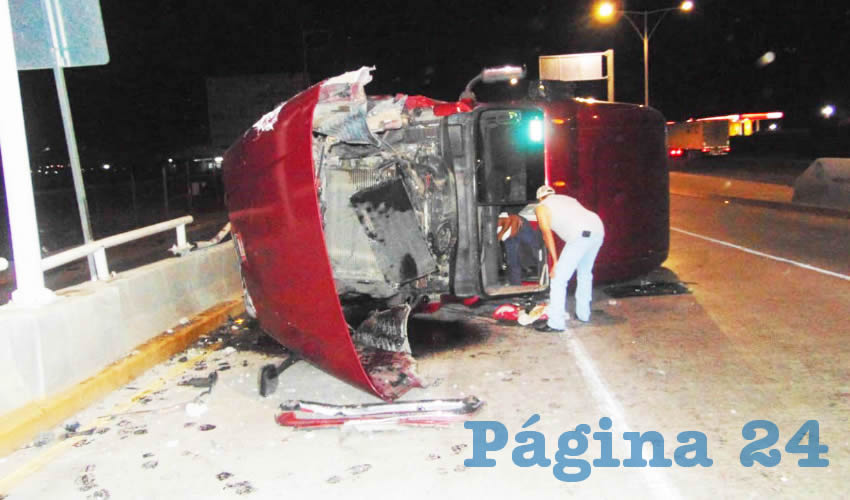 El conductor, Jos&eacute; Alfredo Luna Ram&iacute;rez, fue rescatado de entre fierros y l&aacute;minas retorcidas