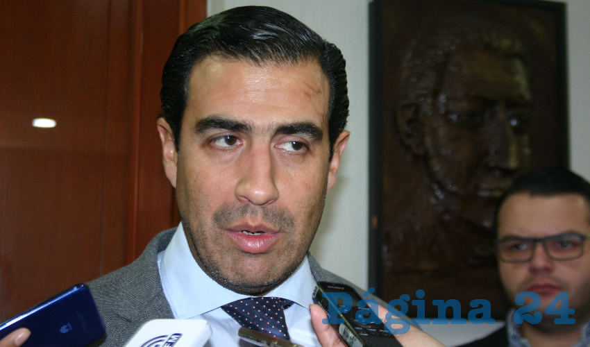 “El objetivo primordial es limitar que no haya excesos pero también haya una justicia social hacia los trabajadores, pero que sea piso parejo para todos”, detalló el diputado emecista Esteban Estrada sobre los cambios que se esperan para regular los millonarios de pensiones en el Ipejal/Foto: Francisco Tapia