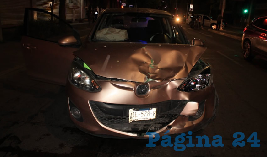 Así quedo el auto Mazda que conducía la ebria Claudia Estefanía “N” “N”, de 26 años