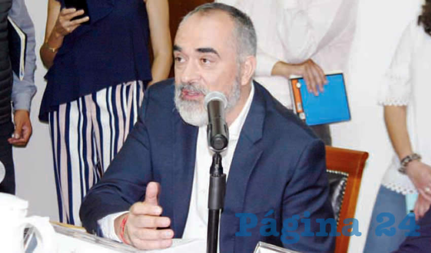 “Aprobado este decreto, beneficiaría entre cinco y nueve mujeres que fueron juzgadas en el contexto del sistema tradicional”, detalló el diputado Salvador Caro al presentar la propuesta de ley/Foto: Francisco Tapia