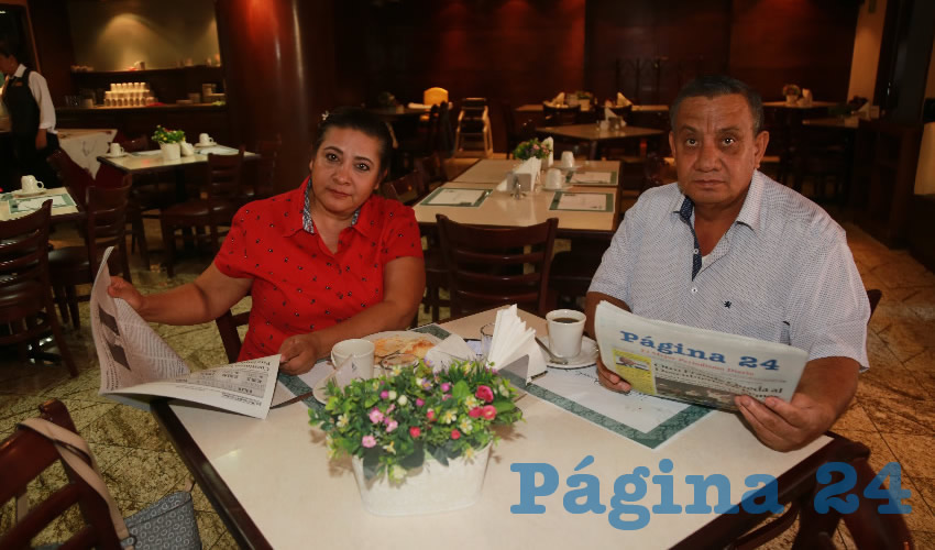 En el restaurante La Rueda del Hotel Quality Inn almorzaron Silvia Mares y Juan José Barrón Esteves, quienes nos visitan de Zamora, Michoacán