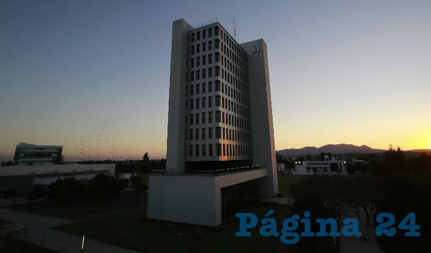 El proyecto consta de una plataforma digital mediante la cual se realizará la redacción y envío de correspondencia interna de la universidad