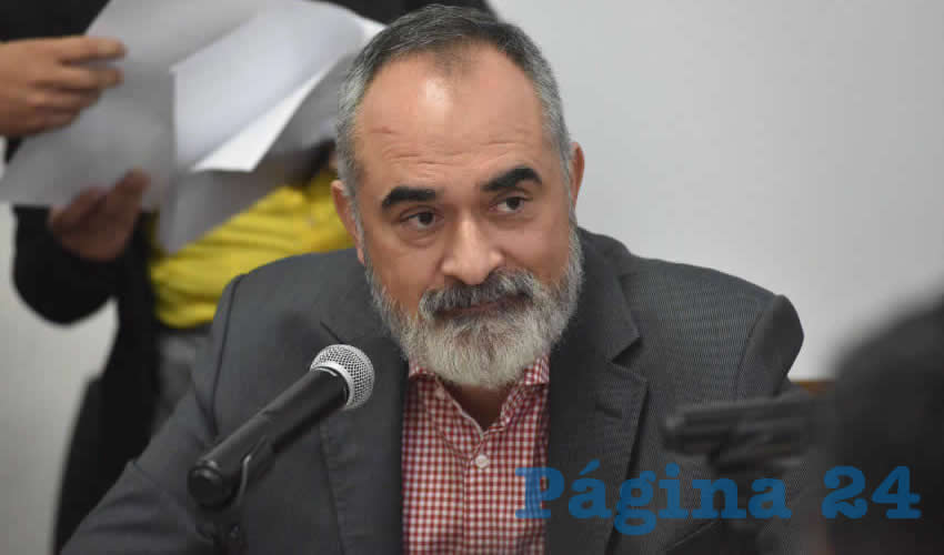 “Lo que sí es una prioridad para nosotros es que el Constituyente sea ciudadano, y que transite sin que los partidos sean intermediarios en su composición”, aseguró el legislador Salvador Caro sobre la conformación de este órgano; sin embargo todavía falta que lo voten en el pleno, aunque aún es incierto si 26 o más diputados le darán su aval/Foto: Cortesía