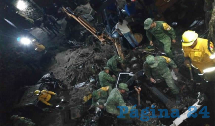 Un grupo de habitantes de la comunidad de Santa Anita, en Tlajomulco de Zúñiga, hicieron ayer la petición formal al gobierno del estado para que declare este sitio como zona de desastre, tras las severas afectaciones que padecieron por la inundación del domingo/Fotos: Especial