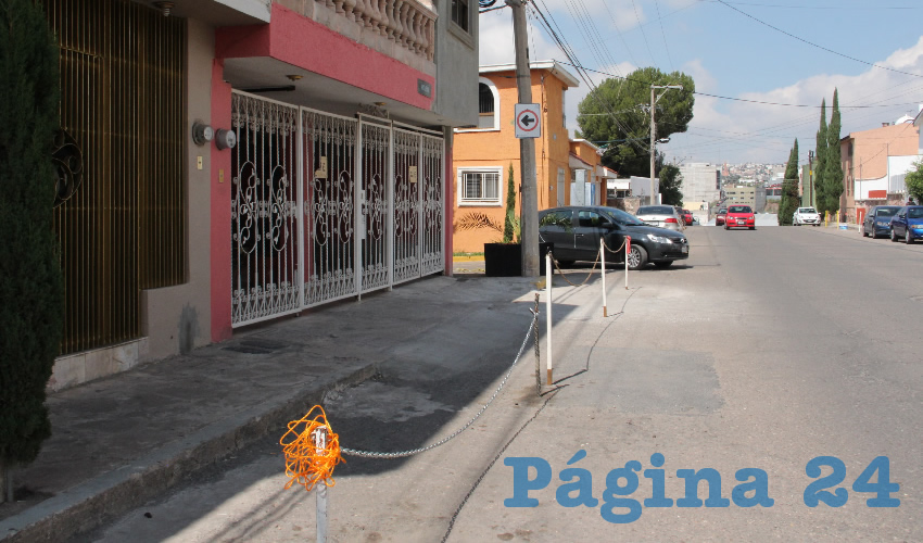 Vecinos se apoderan de las calles que son públicas (Foto Rocío Castro Alvarado)