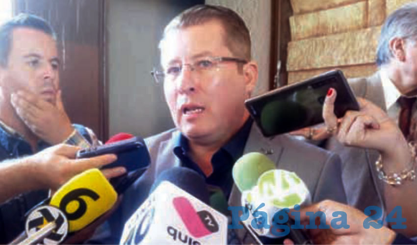 Dante Haro Reyes, titular de la defensoría de los derechos universitarios, explicó que sólo en este año han recibido 250 quejas, la mitad de ellas por acoso y hostigamiento en sus diferentes modalidades; cuando procede, han separado de su cargo a profesores y trabajadores administrativos, y en su caso dado de baja a alumnos/Foto: Rafael Hernández Guízar