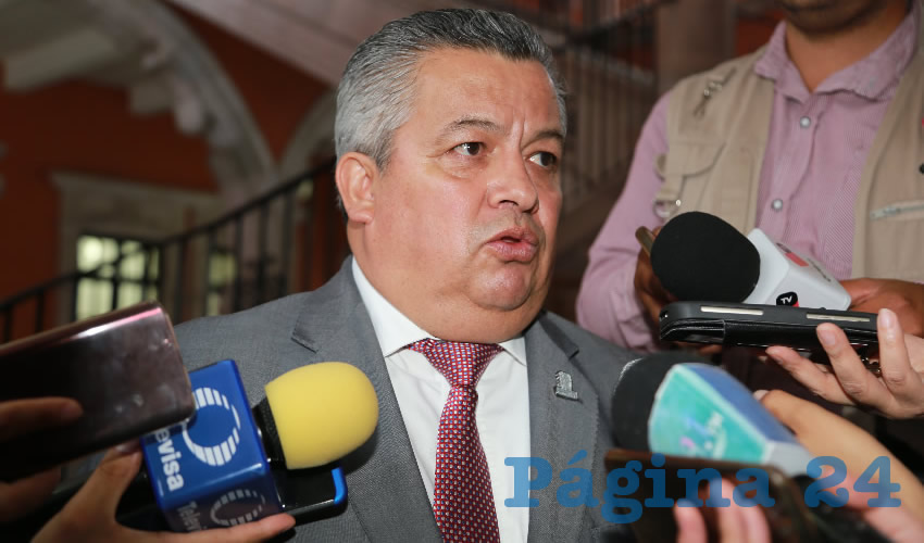 Enrique Morán Faz asegura que Héctor Quiroz utiliza a padres de familia y maestros del Cendi para sus fines políticos (Foto: Eddylberto Luévano Santillán)