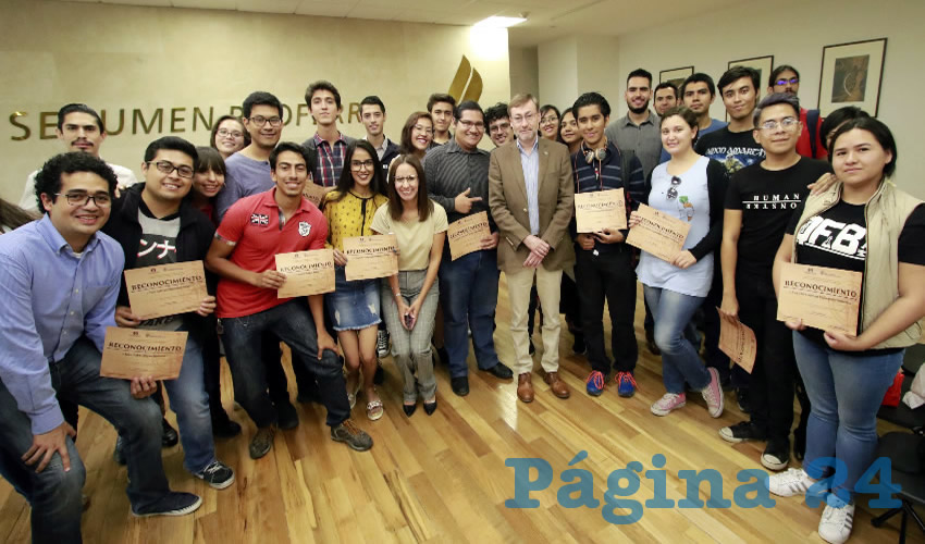 En algunos centros académicos, el 100 por ciento de los alumnos que solicitaron asesoría por un par académico aprobó en sus respectivas asignaturas