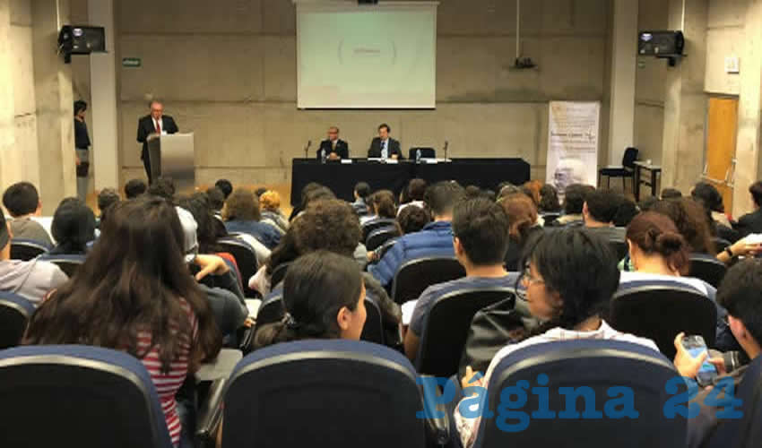 Se tuvo la oportunidad de escuchar un conversatorio sobre el origen, evolución y representación del personaje cómico en el teatro de los Siglos de Oro