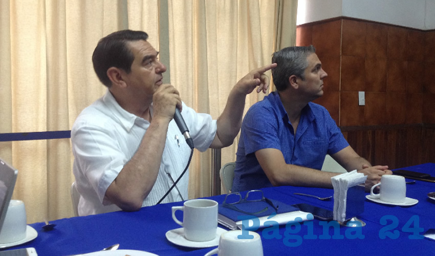 “Se hicieron las supervisiones físicas de los lugares donde se suponía que había dicha inversión y fue negativa, ya que hablamos con los vecinos y señalaron que el gobierno del municipio no ejerció el presupuesto”, soltó Hugo Rodríguez, presidente estatal de Morena/Foto: Rafael Hernández Guízar