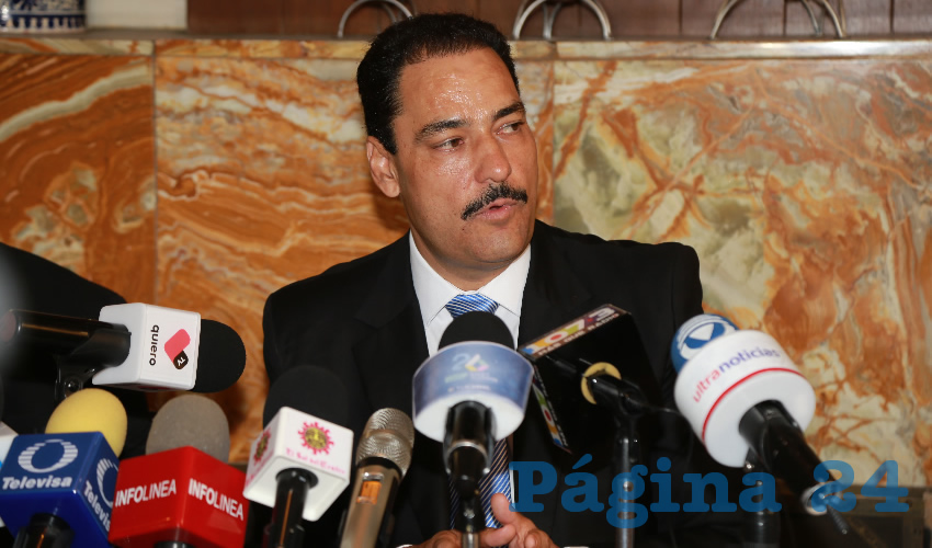 Juan Antonio Martín del Campo, senador de la república (Foto: Eddylberto Luévano Santillán)