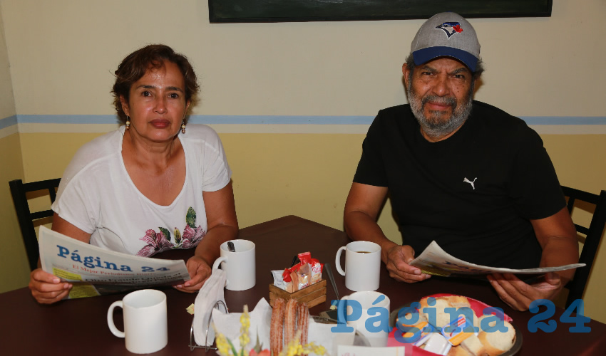 María Esther Reyes Martínez y Francisco Castillo Hernández almorzaron en el restaurante Antojitos de Carranza