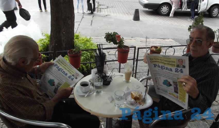 David Casta&ntilde;eda Medrano y Juan Manuel Villegas desayunaron en Caf&eacute; Catedral