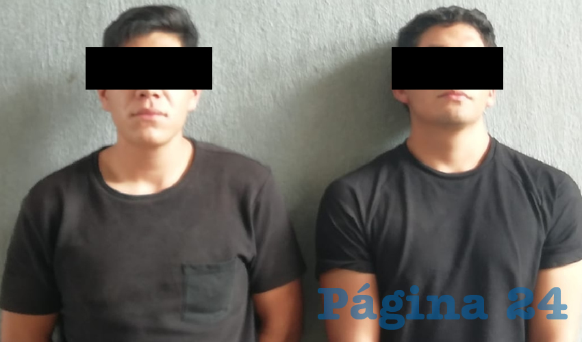 Los dos j&oacute;venes exig&iacute;an dinero a conductores y enfurecieron al ser revisados por oficiales