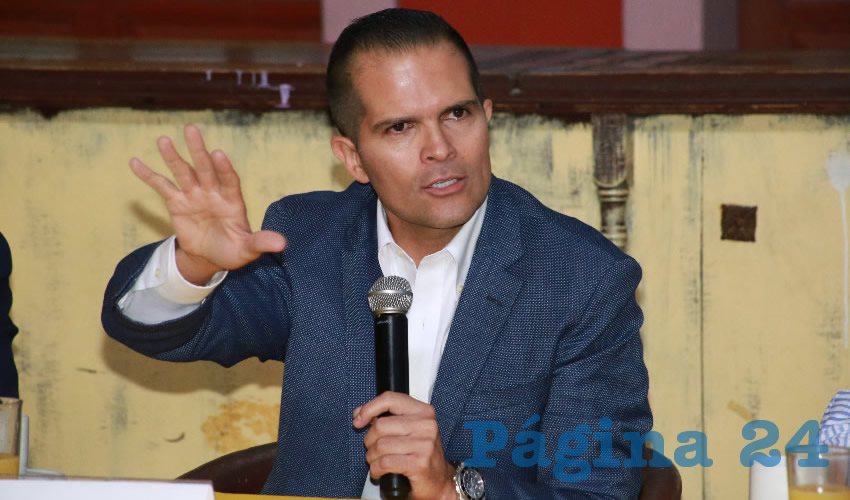 Juan Camilo Mesa Jaramillo a favor de que se modernice el sistema educativo porque M&eacute;xico se est&aacute; quedando muy atr&aacute;s (Foto: Eddylberto Lu&eacute;vano Santill&aacute;n)
