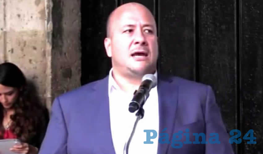 “Con esto terminan las mesas de diálogo de forma bien, se llegaron a acuerdos y los industriales y transportistas pusieron de su parte”, presumió el gobernador Enrique Alfaro, quien dijo que una vez el Congreso haga lo que le toca y entre en vigor la norma, se podrá “aminorar el tráfico en los ingresos de la ciudad”/Foto: Archivo Página 24 