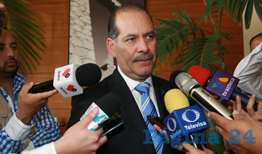 El gobernador Mart&iacute;n Orozco Sandoval asegura que le interesa todo lo que es inversi&oacute;n (Foto: Eddylberto Lu&eacute;vano Santill&aacute;n)