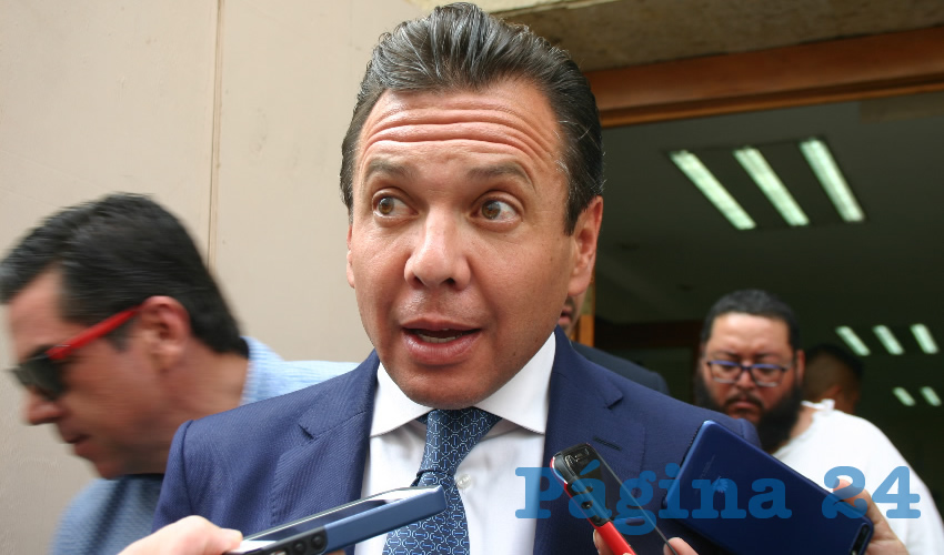 “Si personas en sus casas, directores de escuelas, están percibiendo que estos drones están sobrevolando sus casas, sus negocios, den reporte a la policía de Zapopan. Tenemos identificados cuando menos tres casos”, llamó el alcalde Pablo Lemus, quien agregó que adquirirán software capaz de identificar a quienes cometen delitos/Foto: Archivo Página 24 