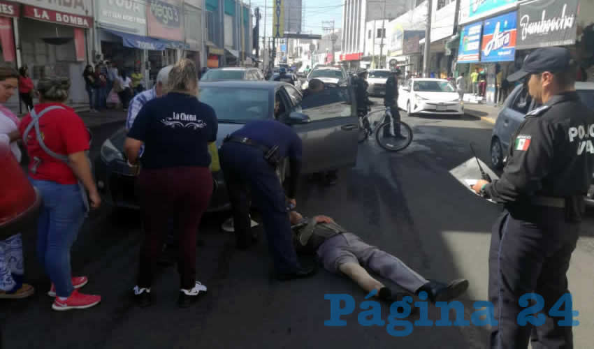 El percance ocurrió en avenida 5 de Mayo, crece del cruce con la calle Arteaga