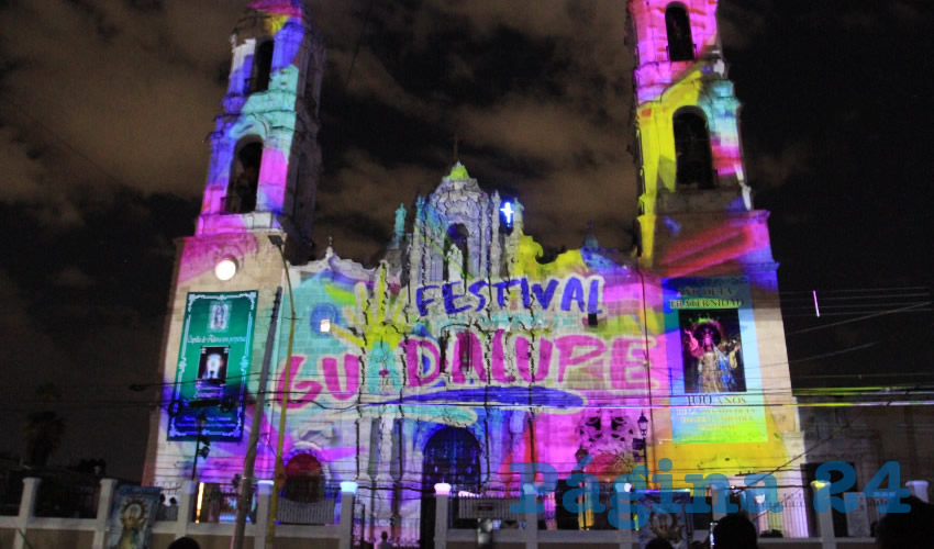 Mapping en la fachada del templo