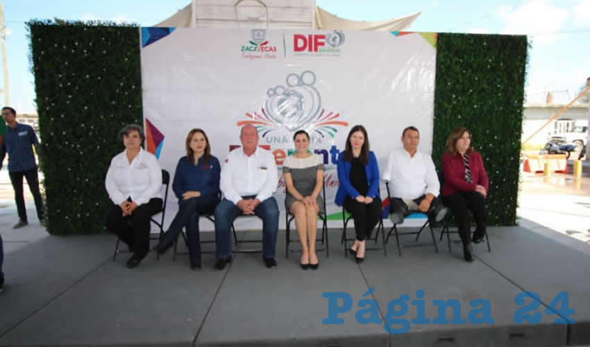 La socialización se realizó en el marco de la Feria Diferente organizada por el Sistema Estatal DIF y fue encabezada por su Presidenta Honorífica Cristina Rodríguez de Tello y Armando Lara de Santiago, Secretario de Gobierno de Calera, en representación del Presidente Municipal, Reynaldo Delgadilllo Moreno