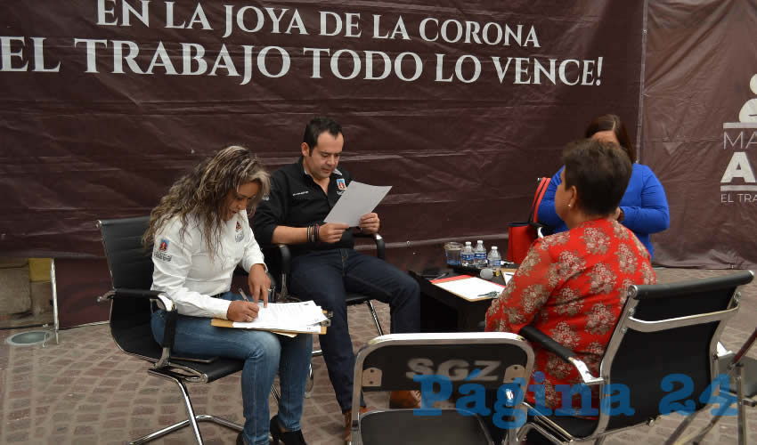Durante la Audiencia Pública número 44, Ulises Mejía Haro, presidente municipal de Zacatecas, enfatizó que está acción se realiza cada martes con el objetivo de atender a la ciudadanía de manera puntual, y revisar si las peticiones o solicitudes hechas en las pasadas reuniones se pudieron o no resolver. (Foto Merari Martínez)