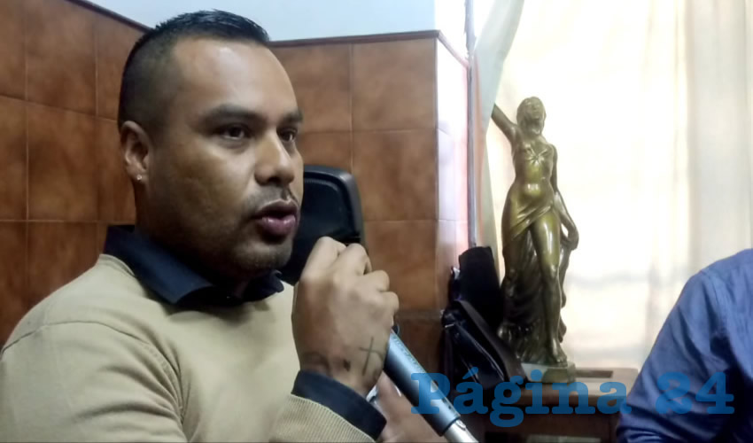 “La problemática ha sido fuerte debido a que estas personas son detenidas y me ha tocado estar en el hecho y posteriormente llega otro oficial y les dicen, `sabes qué, te puedes ir´, cuando le acaban de robar el celular, la cadenita (a alguien), y aún así siguen en la calle”, denunció Ricardo Barbosa comerciante del Centro de Guadalajara