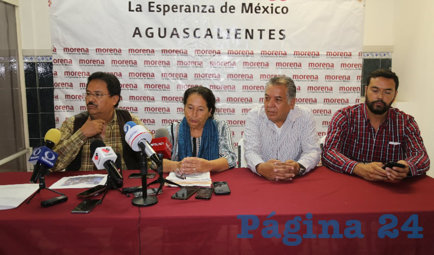 Conferencia de prensa de la dirigencia estatal de Morena (Foto: Eddylberto Lu&eacute;vano Santill&aacute;n)