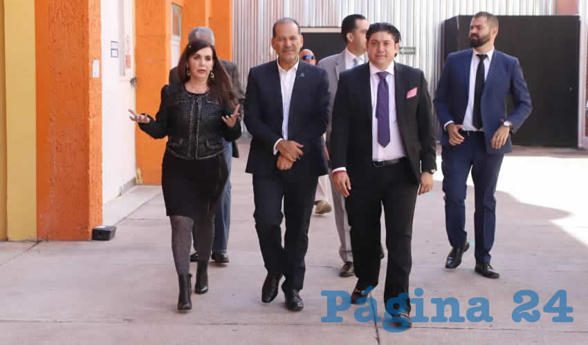 El gobernador Martín Orozco Sandoval visitó la empresa calvillense de dulces tradicionales “Los García”