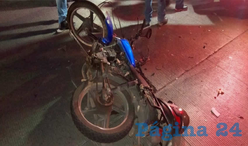 La jaca de acero Italika que tripulaba el hoy herido, Antonio de la Cruz Martínez