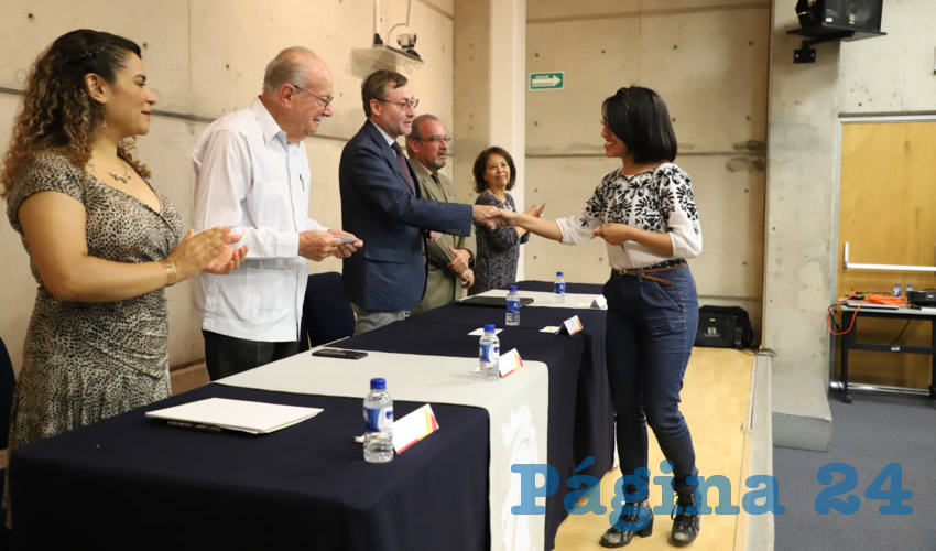 La conferencia magistral “Del modernismo al posmodernismo en el arte mexicano” estuvo a cargo de la doctora Guillermina Guadarrama Peña