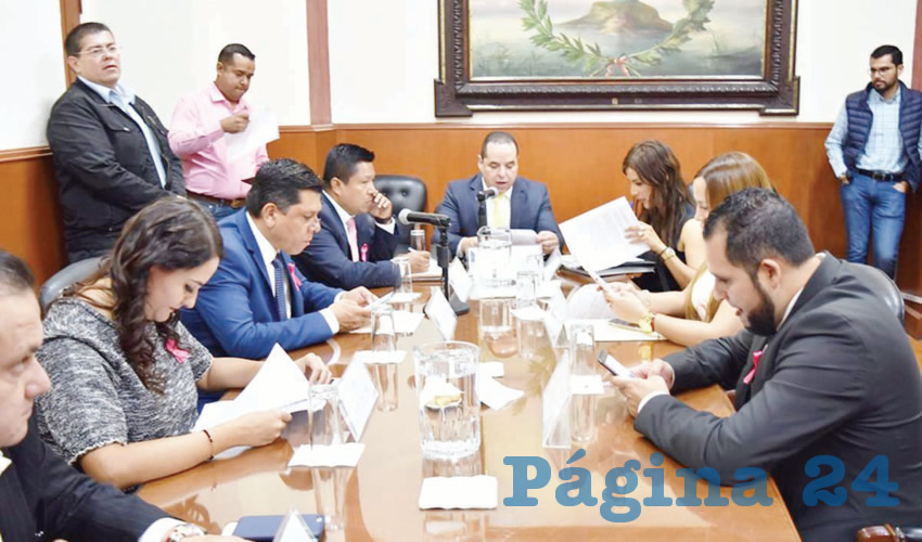 Enrique Velázquez, presidente de la Comisión de Seguridad y Justicia del Congreso local, explicó que tres magistrados pidieron copias certificadas de los acuerdos legislativos sobre sus nombramientos; “están en su derecho de presentar recursos”, se dijo/Fotos: Cortesía