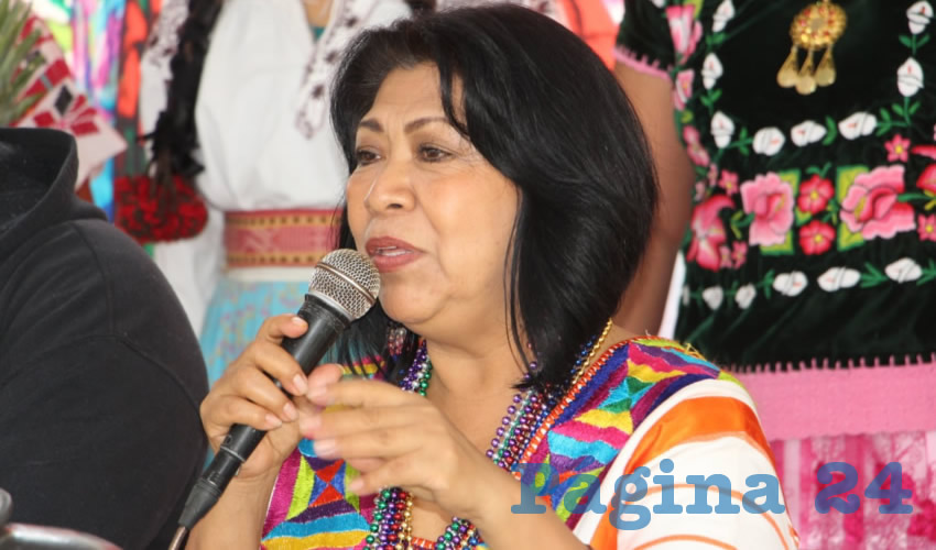 Diana Velazco, coordinadora general del Grupo Cultural Oaxaca Arte, Fiesta y Tradición (Foto: Eddylberto Luévano Santillán)