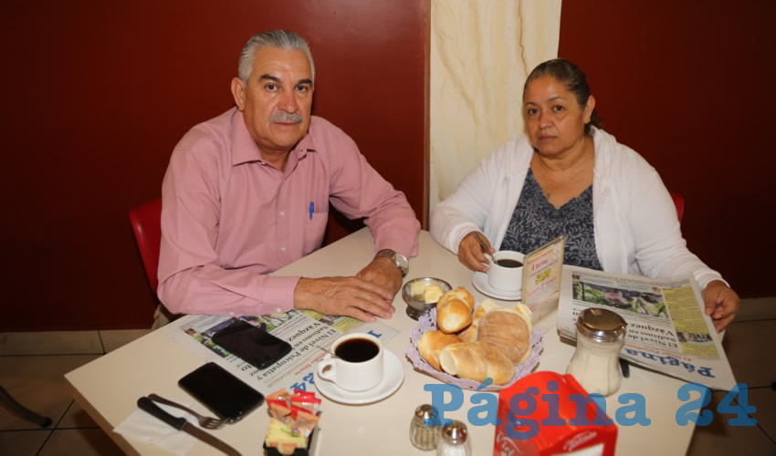 En el restaurante Mitla compartieron el primer alimento del día José Luis Guerrero Ruiz y Alina Rodríguez Gómez