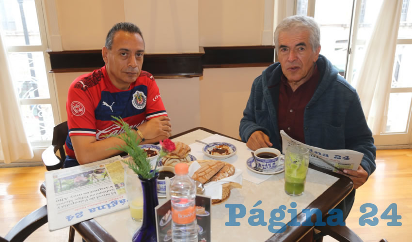 En Sanborns Francia almorzaron José Manuel Galaviz Estrada y Felipe de Jesús Galaviz