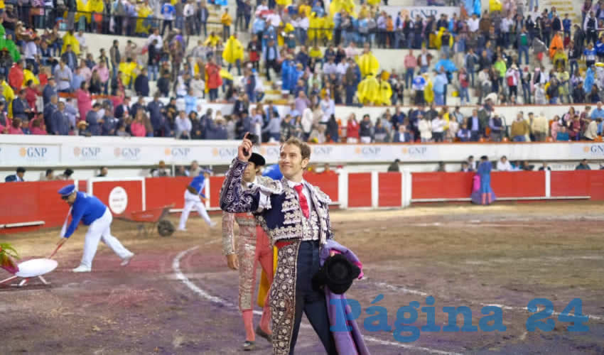Enrique Ponce, Arturo Saldívar y Leo Valadez engalanaron el festejo
