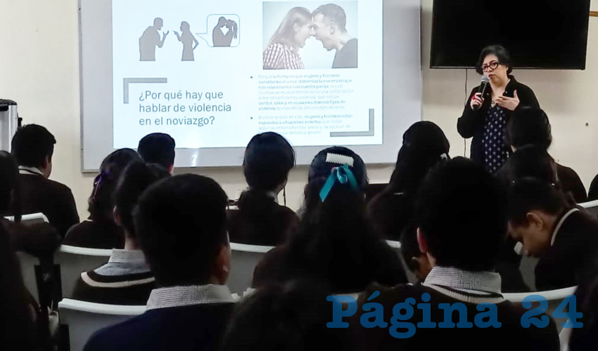 La Suprema Corte de Justicia de la Nación imparte pláticas a los alumnos de secundaria para prevenir violencia en el noviazgo