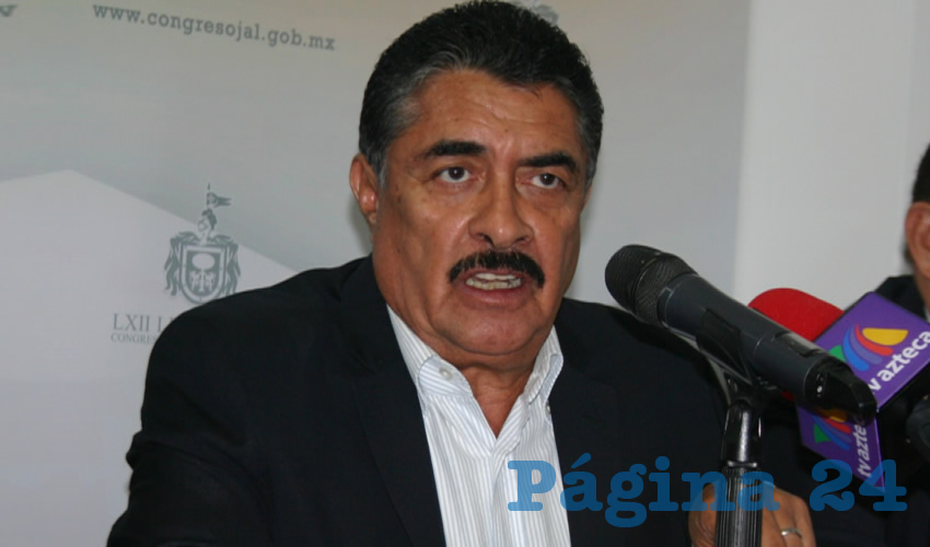 Ramiro Hernández, presidente del PRI Jalisco, dijo que ya juntan elementos para impugnar la “absurda” resolución del tribunal electoral de Jalisco, en la que dicta se le asignen 140 millones de pesos al Partido Encuentro Social (PES), ya que “no podemos permanecer al margen de decisiones que a todas luces no tiene ninguna lógica”/Foto: Francisco Tapia 