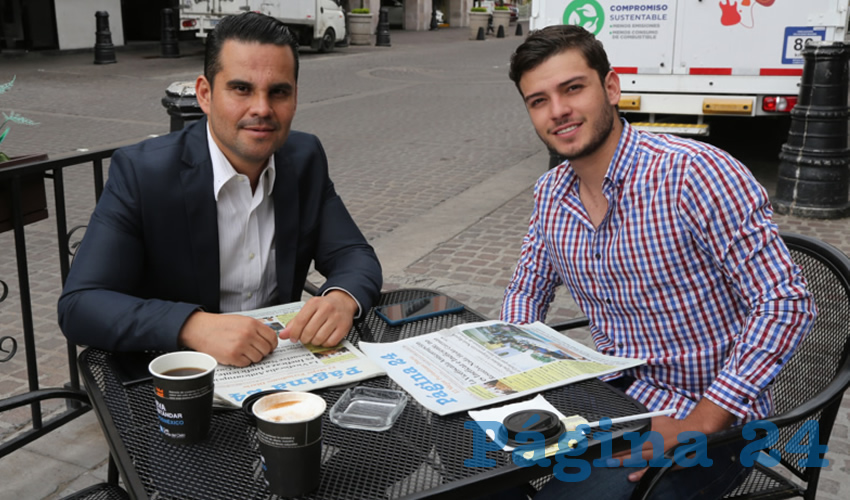 En Café Punta del Cielo platicaron Vicente Pérez Almanza, fundador y vocero del Partido Libre de Aguascalientes; y Arturo Castañeda Castañeda, presidente de jóvenes del Partido Libre Aguascalientes