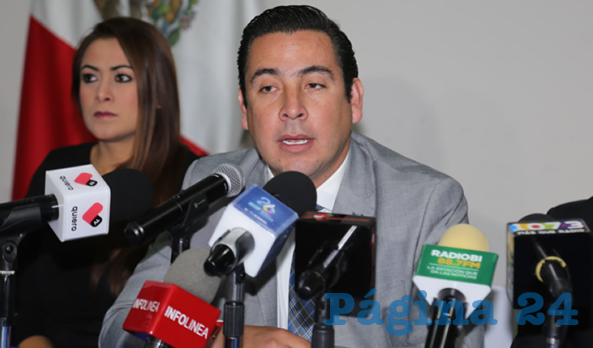 Rueda de prensa de Gustavo Báez Leos con alcaldes panistas (Foto: Eddylberto Luévano Santillán)