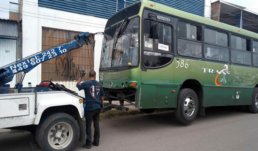Se ha sancionado a los operadores de las unidades por contar con su unidad en malas condiciones o por hablar por celular mientras conduc&iacute;an