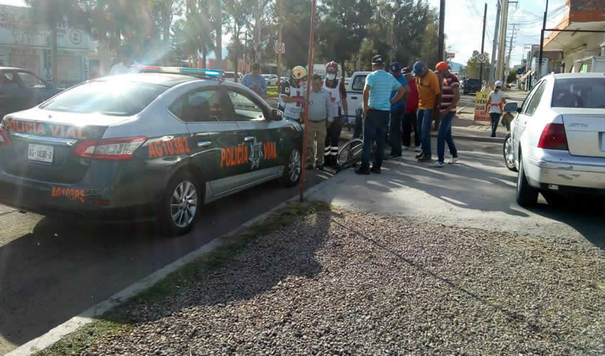 En el percance ocurrido sobre el bulevar Adolfo Ruiz Cortines, el pedalista sólo presentó golpes sin importancia